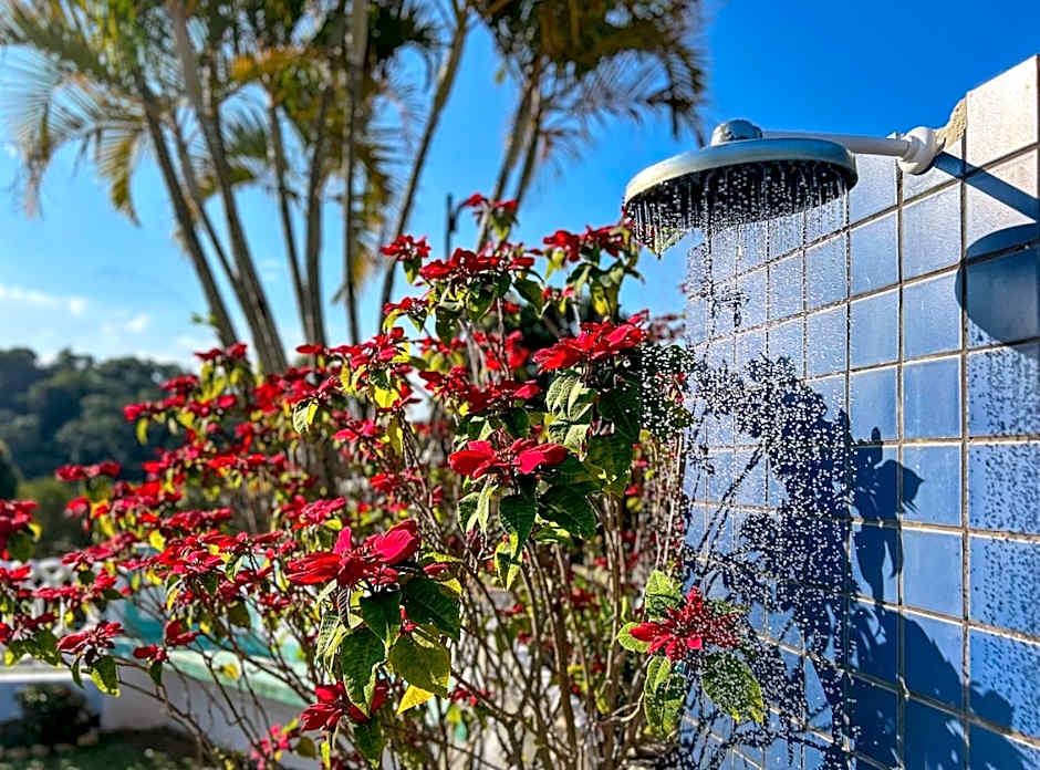 Chácara com piscina, churrasqueira, WiFi e quadra