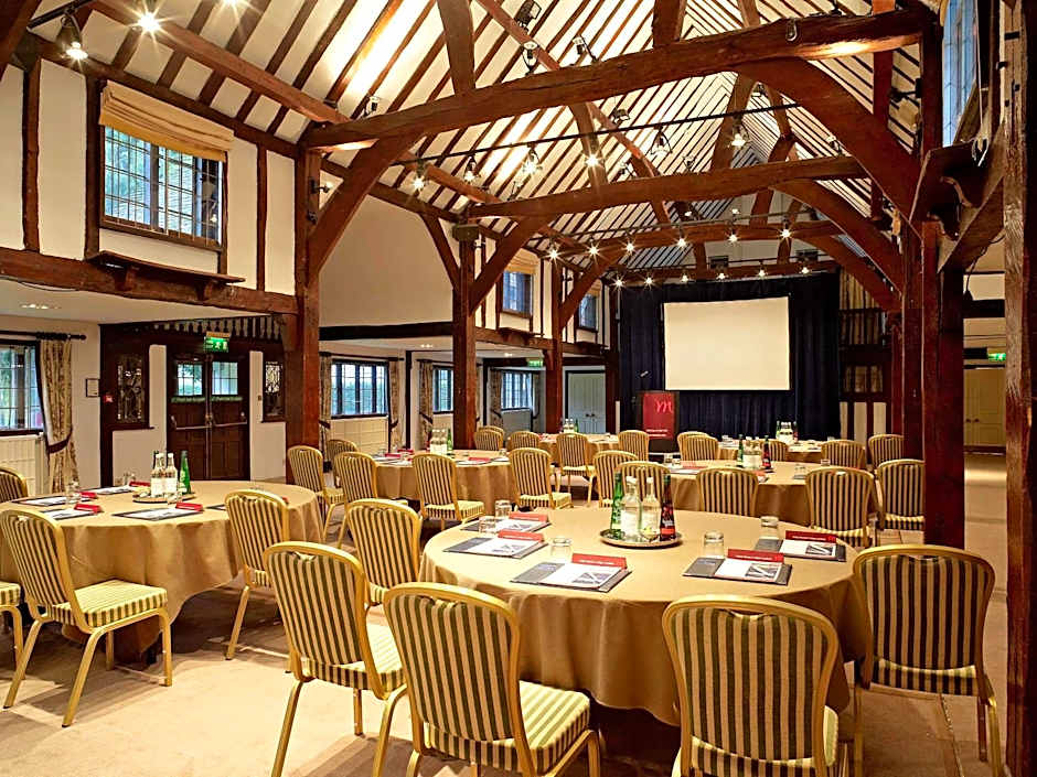 Sunday Box Hill Burford Bridge Hotel