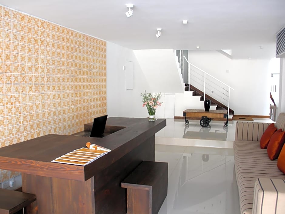 Rockwell Colombo Hotel