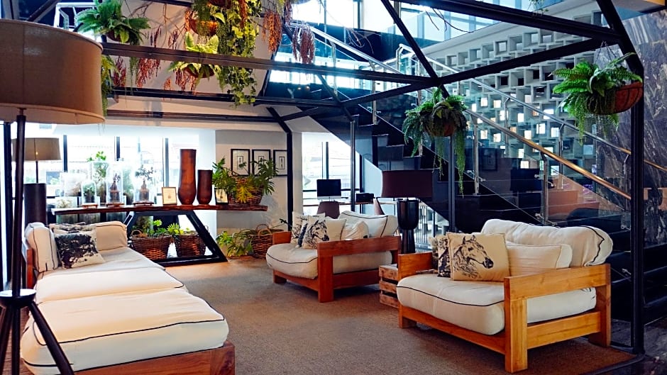 M ROOF HOTEL & RESIDENCES