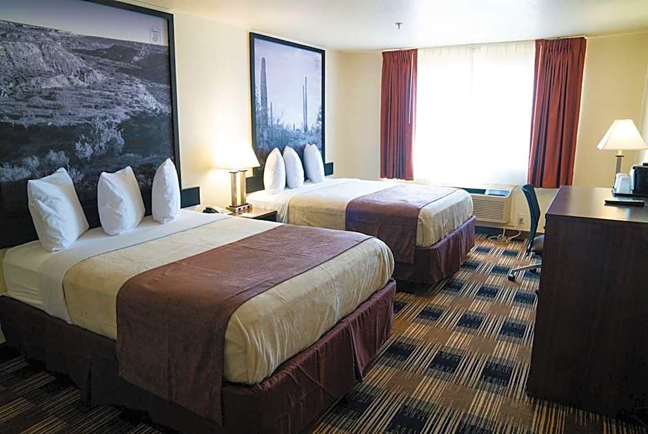 Photo 1 of 4 of 2 Queen Beds, Mobility Accessible, Bathtub