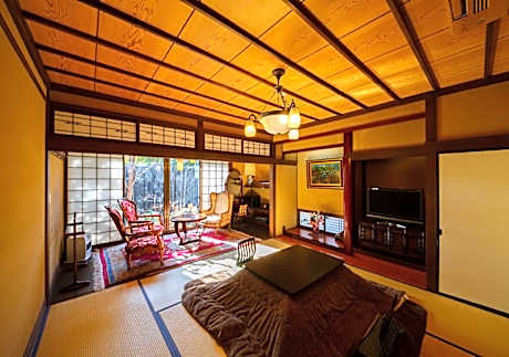Superior Japanese-Style Room with Shared Bathroom (Fuukiran)