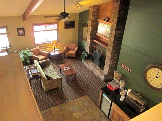 AmericInn by Wyndham West Bend