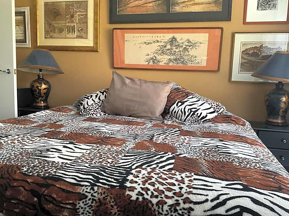 Bob Brown Room Art House