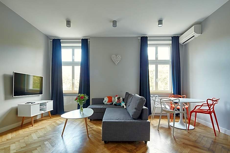 PlayRoom Aparthotel