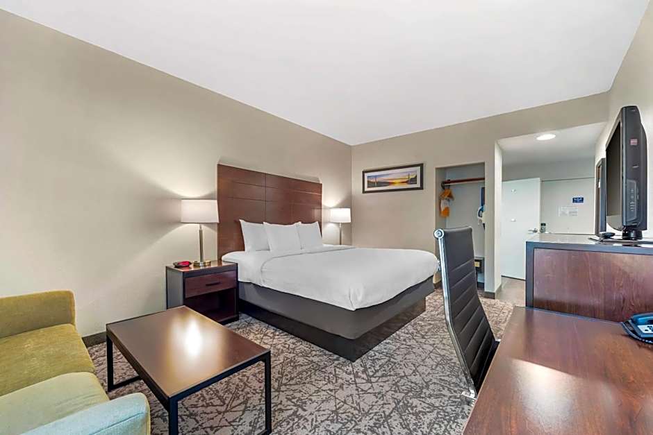 Quality Inn & Suites NJ State Capital Area