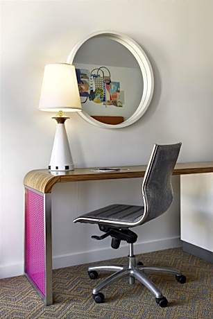 King Room - Non-Smoking