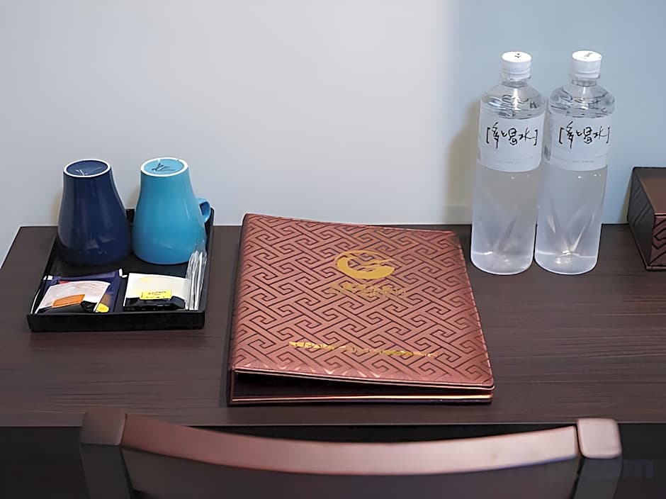 Gin Jian Commerical Hotel