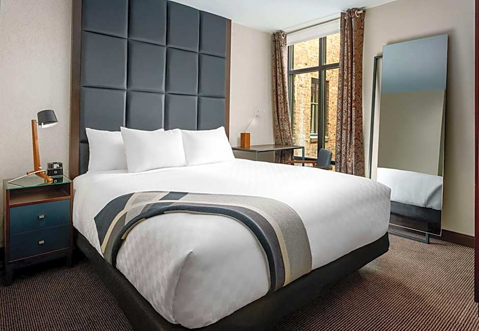 Joinery Hotel Pittsburgh, Curio Collection by Hilton