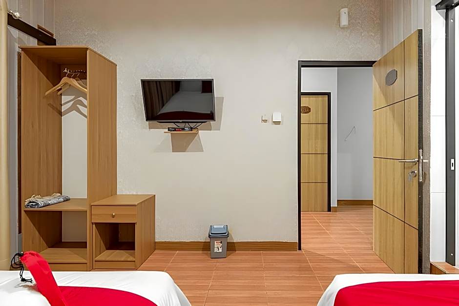 RedDoorz Syariah @ Danau Kerinci Sawojajar