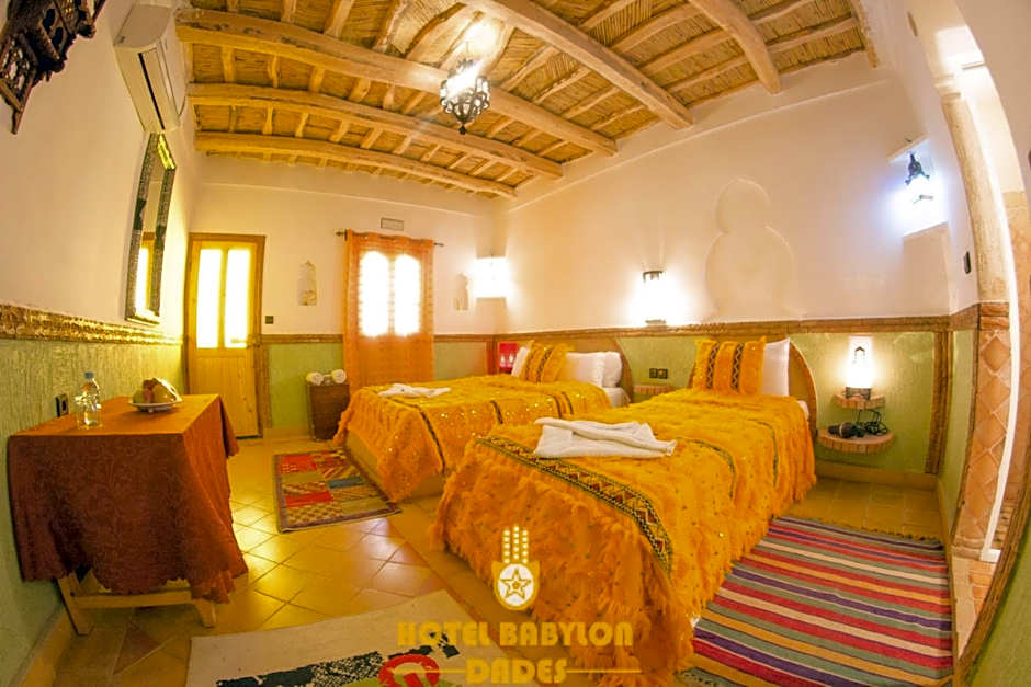 Hotel Babylon Dades