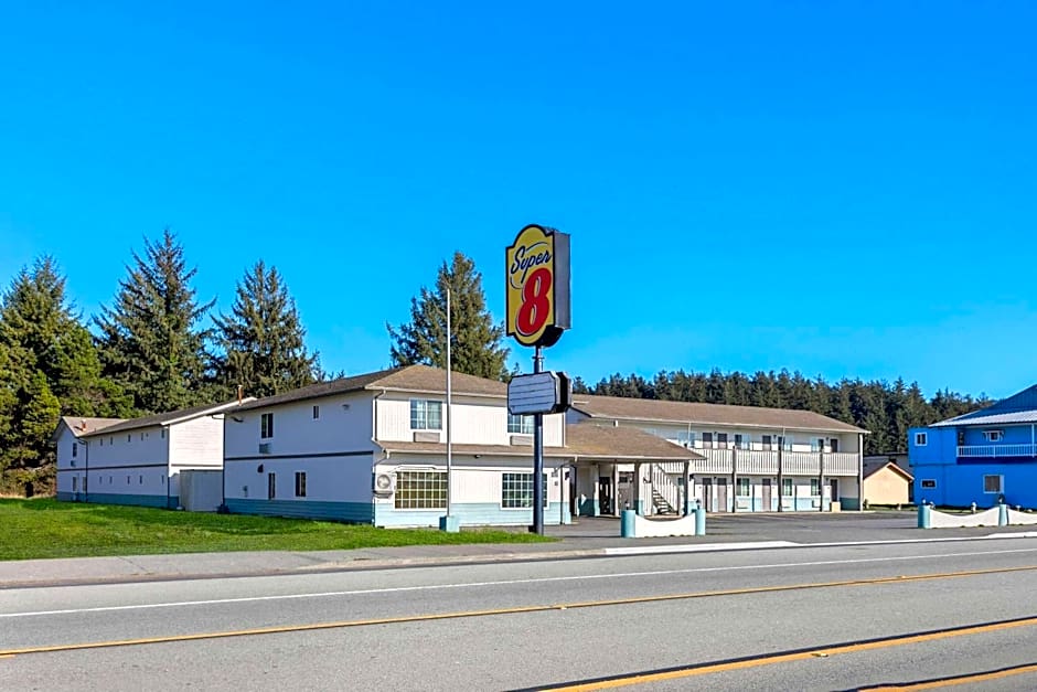 Super 8 by Wyndham Crescent City