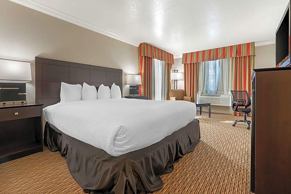 Best Western Colonial Inn