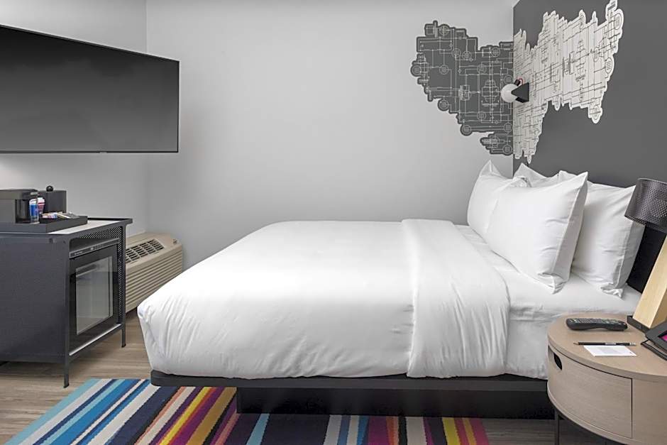 Aloft Glendale at Westgate