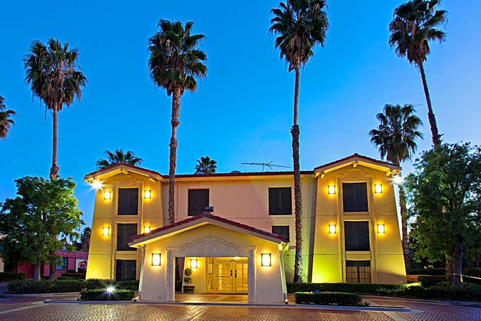 Super 8 San Bernardino