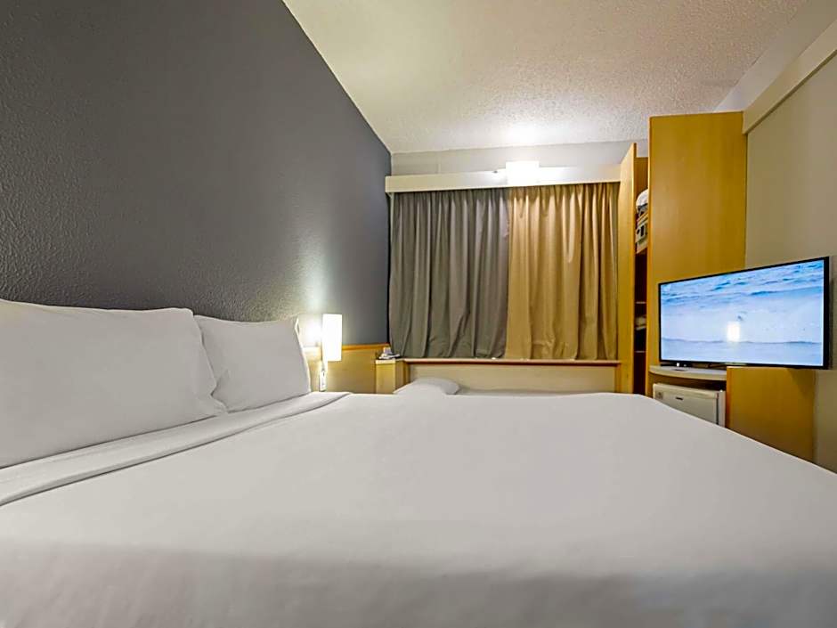 Ibis Santo Andre