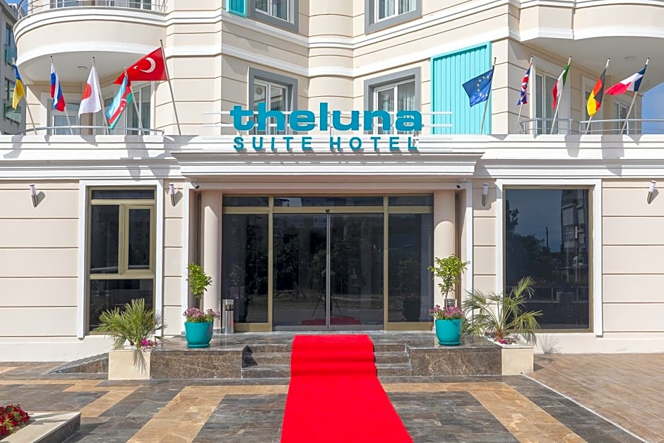 Theluna suite hotel