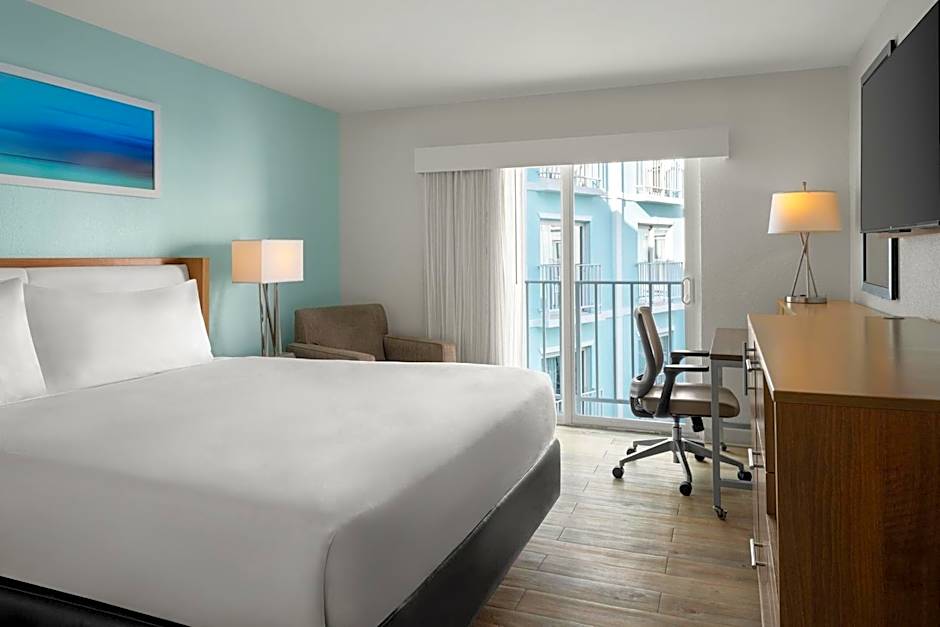 Courtyard by Marriott Nassau Downtown/Junkanoo Beach