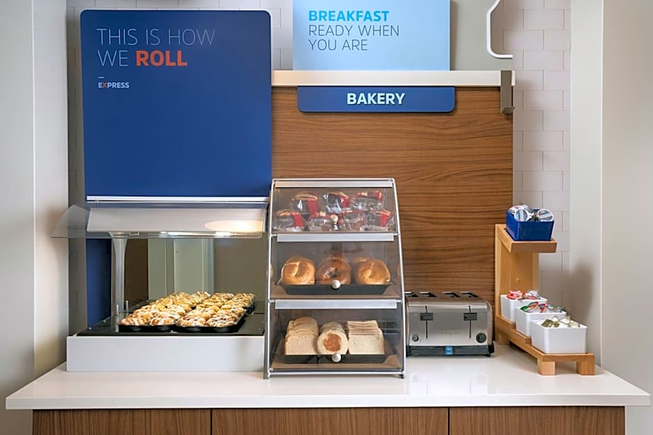 Holiday Inn Express & Suites Pittsburgh North Shore By IHG