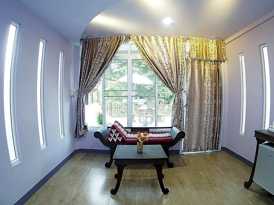Pan Din Boutique Guest House