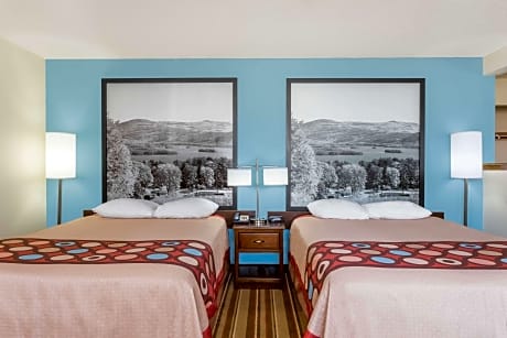 2 Queen Beds Studio Suite Non-Smoking