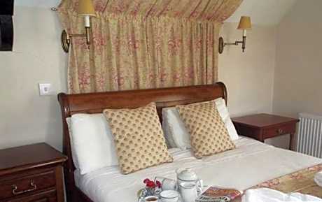 Meath Arms Country Inn