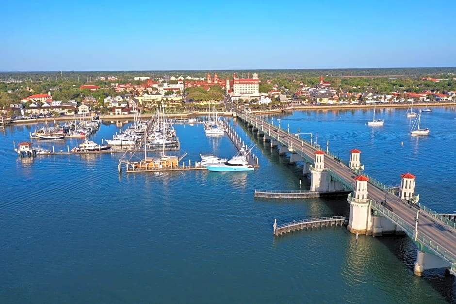 Historic Waterfront Marion Motor Lodge in downtown St Augustine