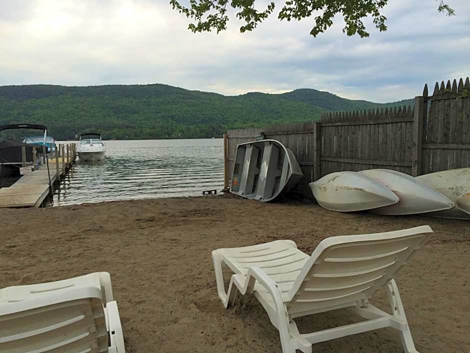 The Sundowner on Lake George