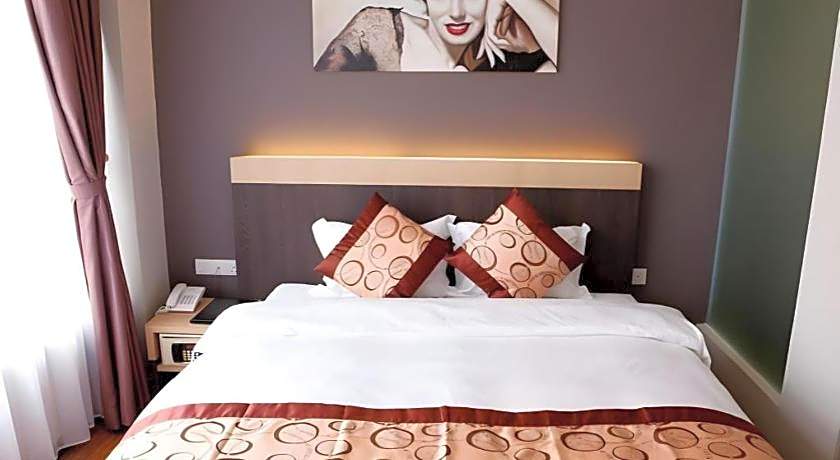 Lot 10 Boutique Hotel