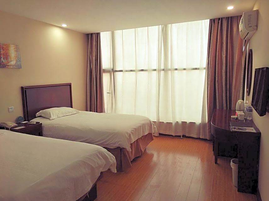 GreenTree Inn Shandong Qingdao Jiaozhou Sanlihe Park Express Hotel
