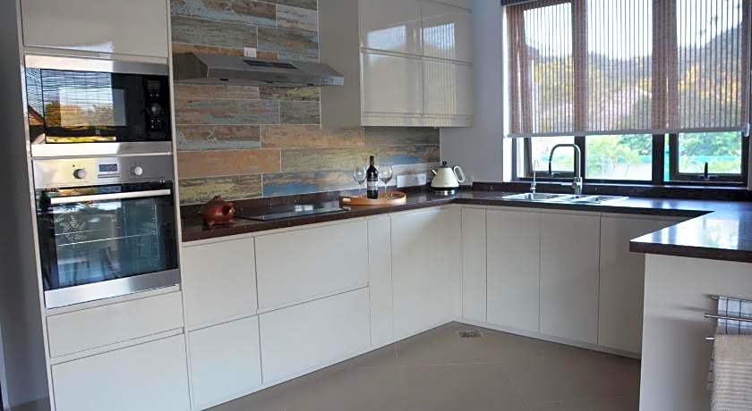 Sunset Valley Holiday Houses