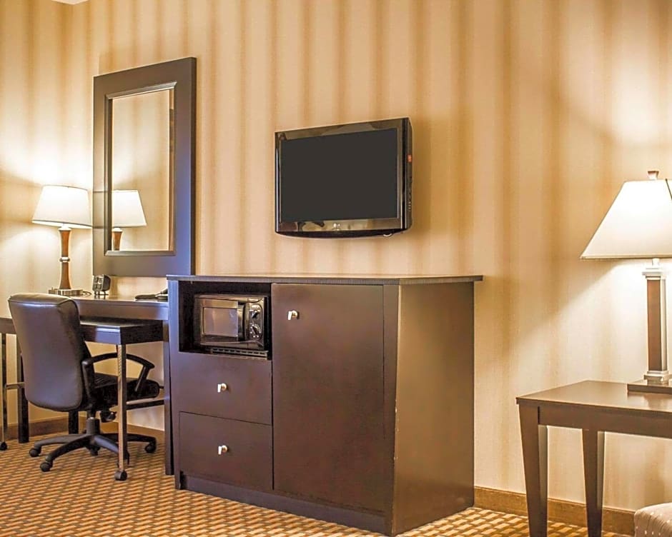 Comfort Suites Edinboro
