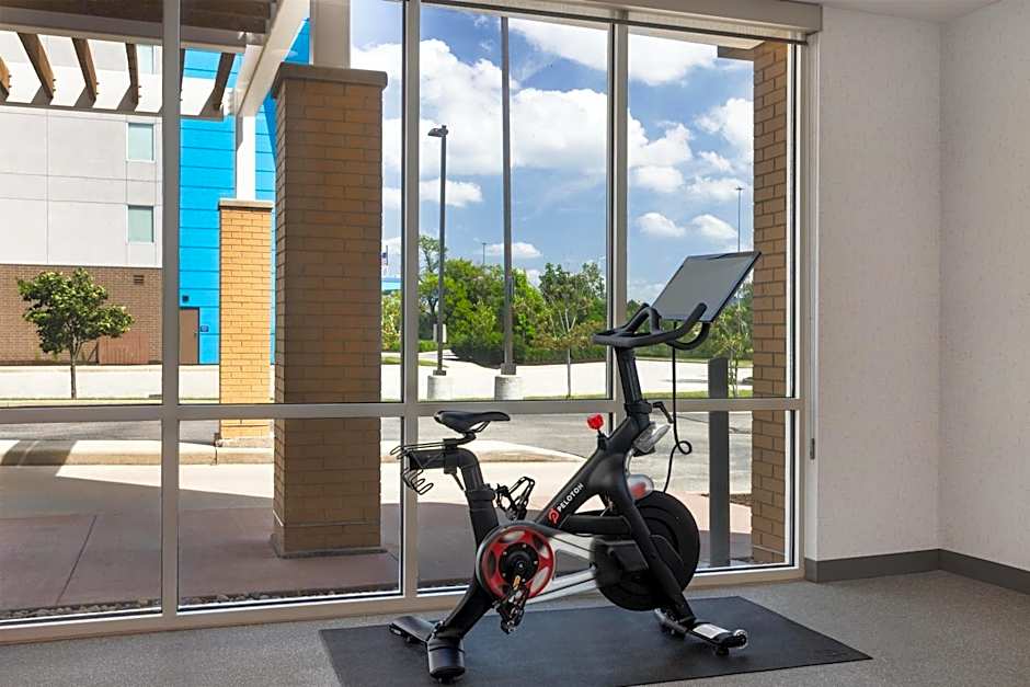 Home2 Suites by Hilton Milwaukee Brookfield