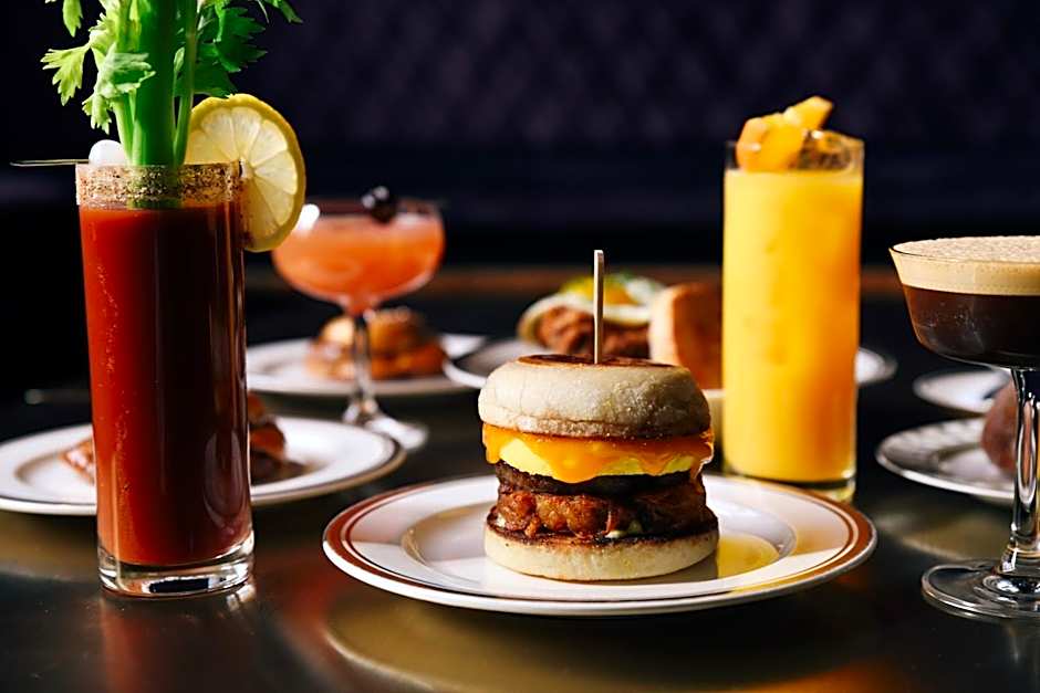 Hotel Savoy Kansas City, Tapestry Collection by Hilton