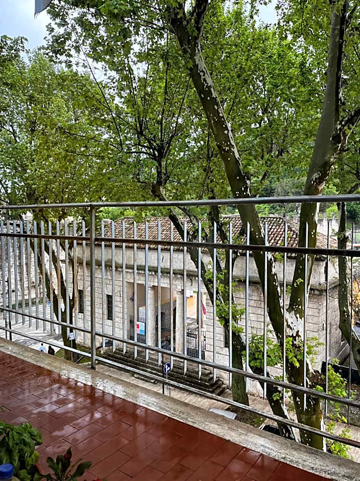 B&B Porta Romana-Language And Art