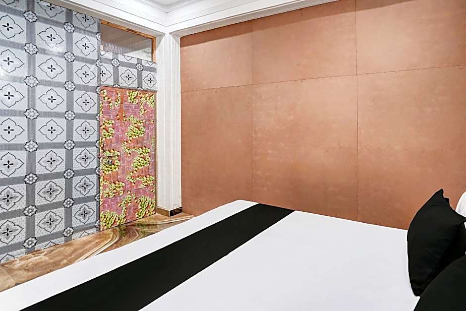 Hotel O N. K hotel and restaurant