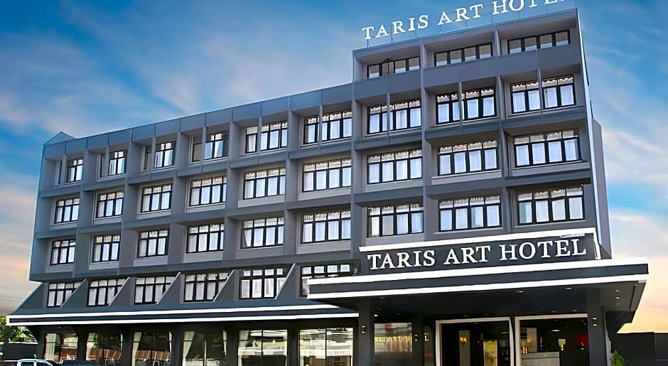 TARIS ART HOTEL PHRAE