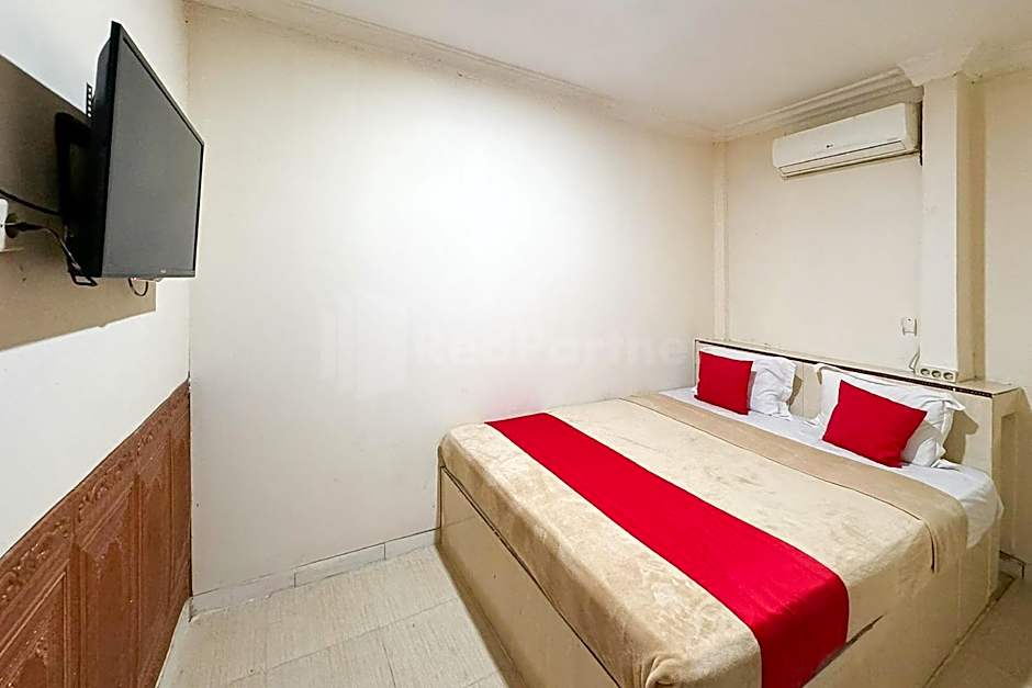 My home2 Mall Ciputra Cibubur RedPartner