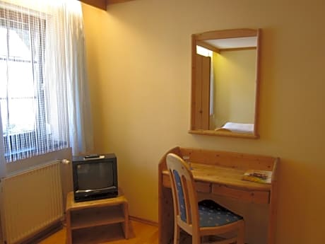 Large Twin Room