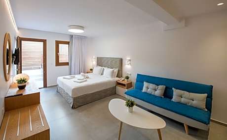 Mama Mia Honeymoon Suite with Outdoor Pool and Sea View