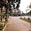OYO 592 Goldenville Villa