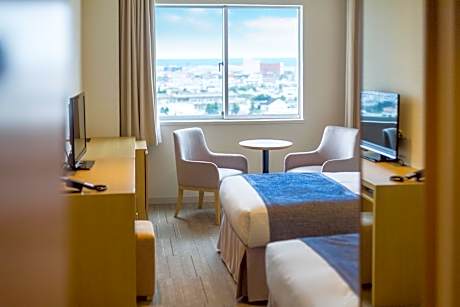 Standard Room with Ocean View - High Floor - Non-Smoking