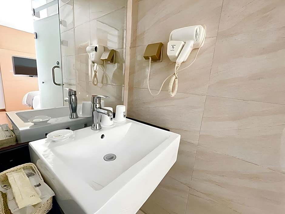 GreenTree Inn Zhejiang Ningbo South Railway Station Express Hotel