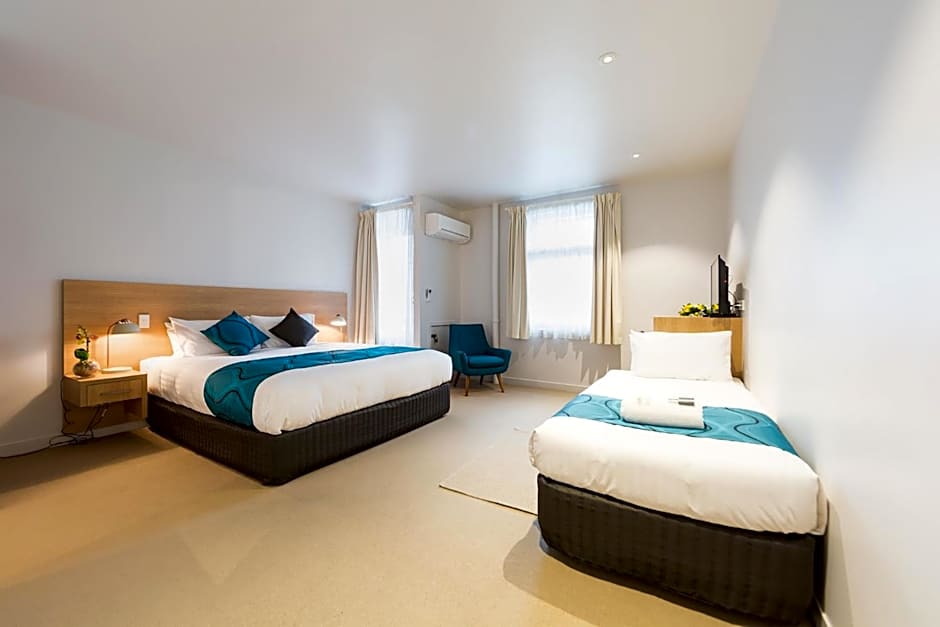 Customs House Hotel