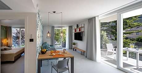 One-Bedroom Apartment with Balcony