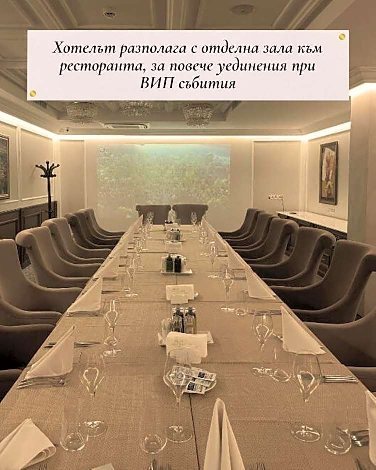 Residence City Garden - Certificate of Excellence Top 10 BEST Five-Stars City Hotels for 2024 awarded by HTIF