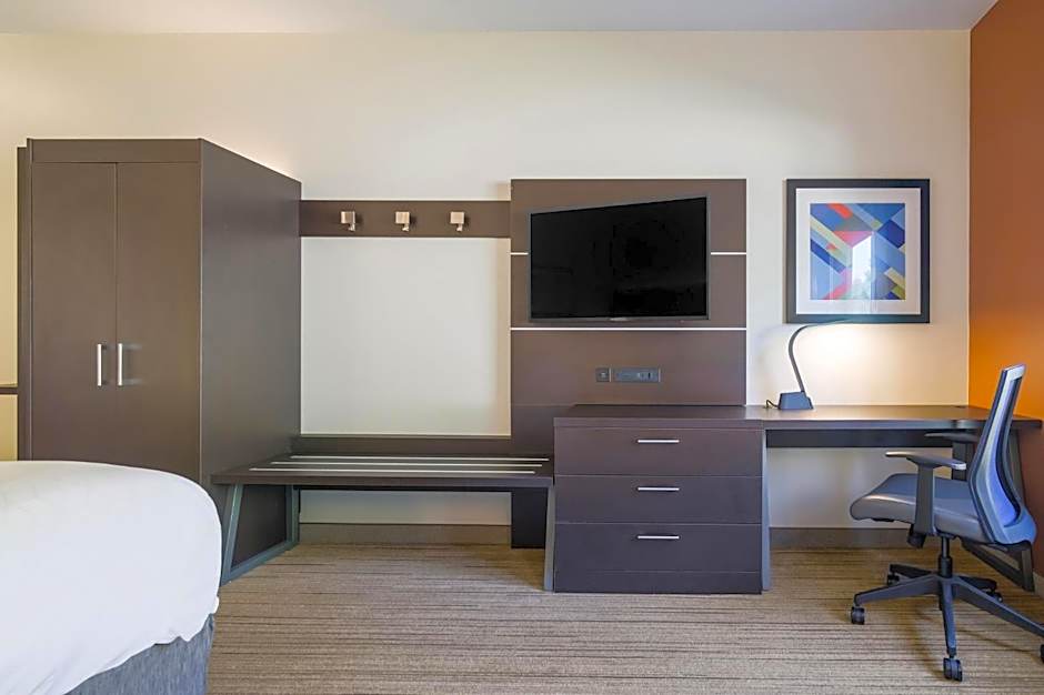 Holiday Inn Express Hotel & Suites Custer By IHG