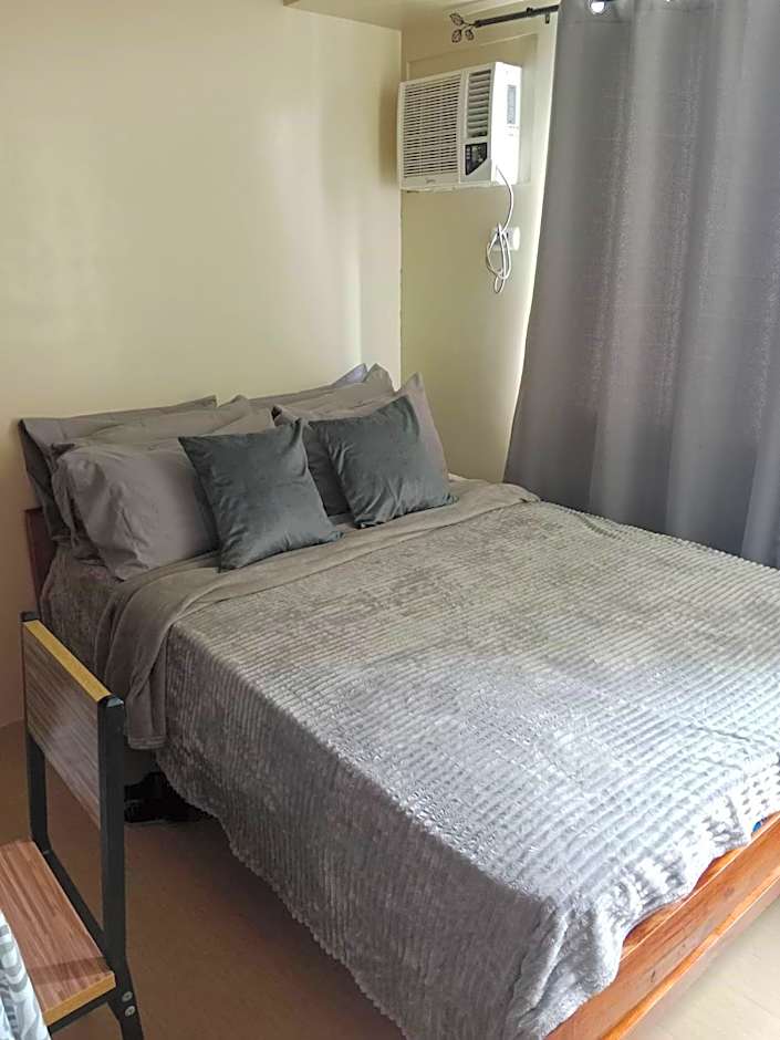 AVIDA ATRIA T2-C short walk mall,esplanade,wifi,netflix,kitchen,pool