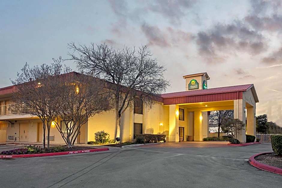 La Quinta Inn & Suites by Wyndham San Marcos