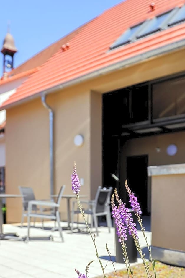 Landhotel Lutz UG